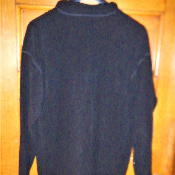 *** CAESAR'S *** TOP ~ Travel Treasurer - Picture 3 of 4